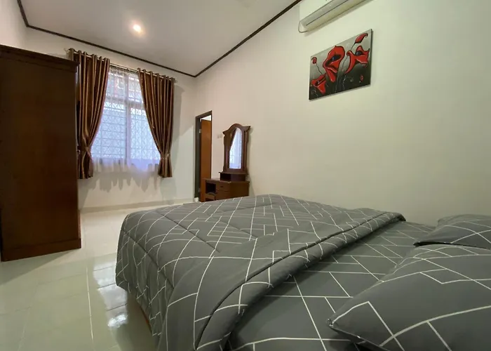 Puncak Villa Lotus D33